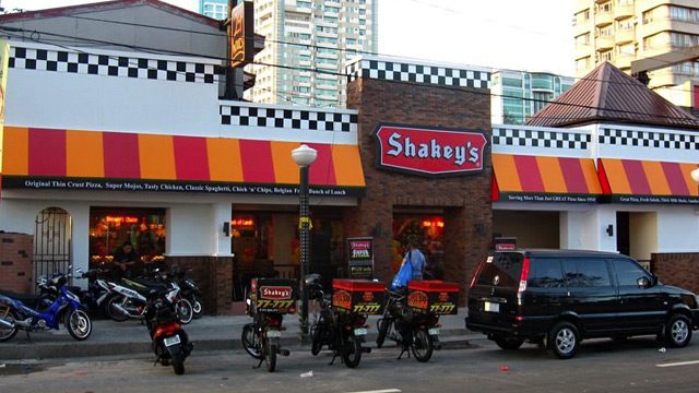 Shakey’s Pizza prices IPO at P11.26 per share