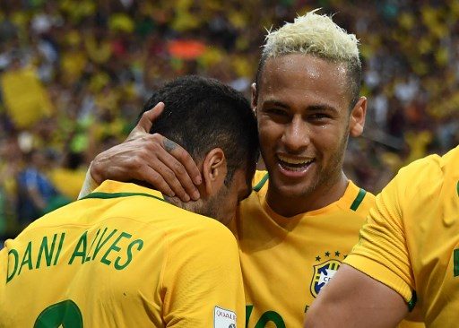 Alves urges ‘friend’ Neymar to show courage