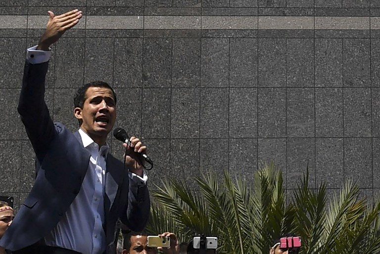U.S. hands bank accounts to Venezuela’s Guaido