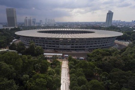 Foto aerial suasana pembangunan Stadion Utama Gelora Bung Karno di Senayan, Jakarta, Senin (27/2). Foto oleh Sigid Kurniawan/ANTARA 
