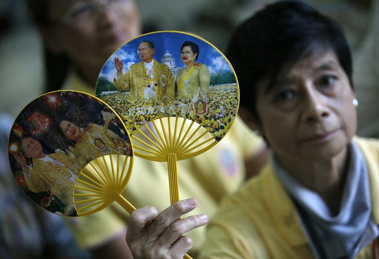 Hospitalized Thai king makes rare public appearance