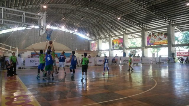 One of the scrimmages held during the Jr. NBA and Jr. WNBA Regional Selection Camp held at the Don Bosco Technology Center. 