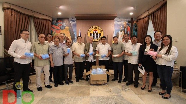 Cebu Chinese community donates 5,000 masks to city amid coronavirus scare