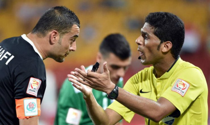 Several teams enraged by refereeing at Asian Cup