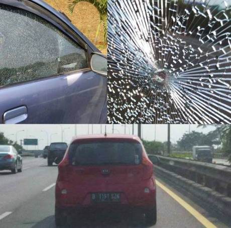 Kaca mobil yang retak akibat ditembak menggunakan 'airsoft gun' oleh pengemudi KIA Picanto di jalan tol. Foto dari Facebook 