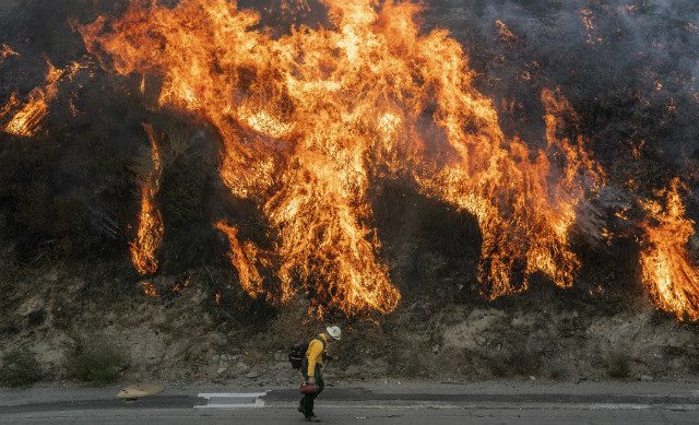 Southern California wildfires burning unchecked