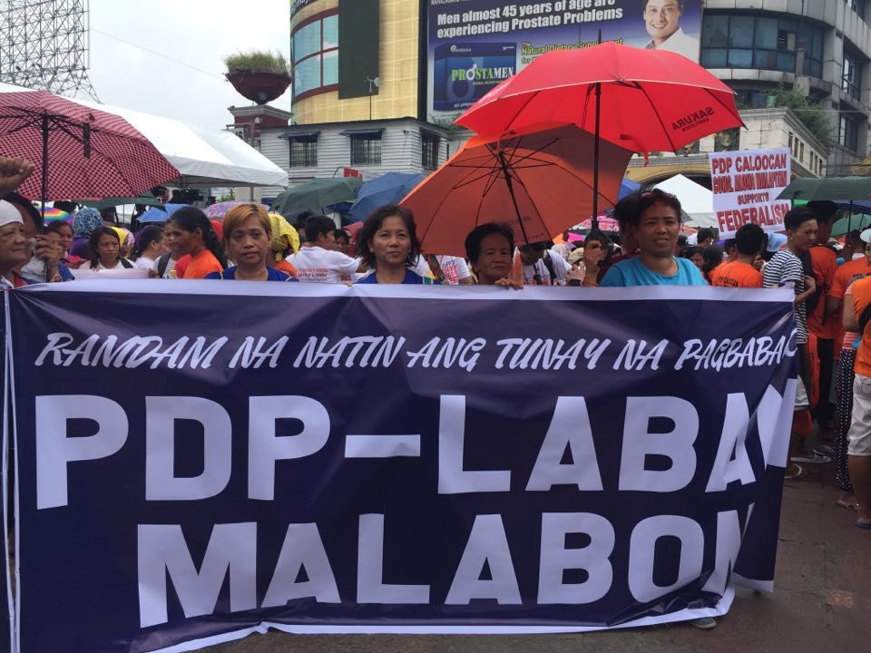 DELEGATION. Supporters of President Rodrigo Duterte join the September 21 mobilization at Plaza Miranda 