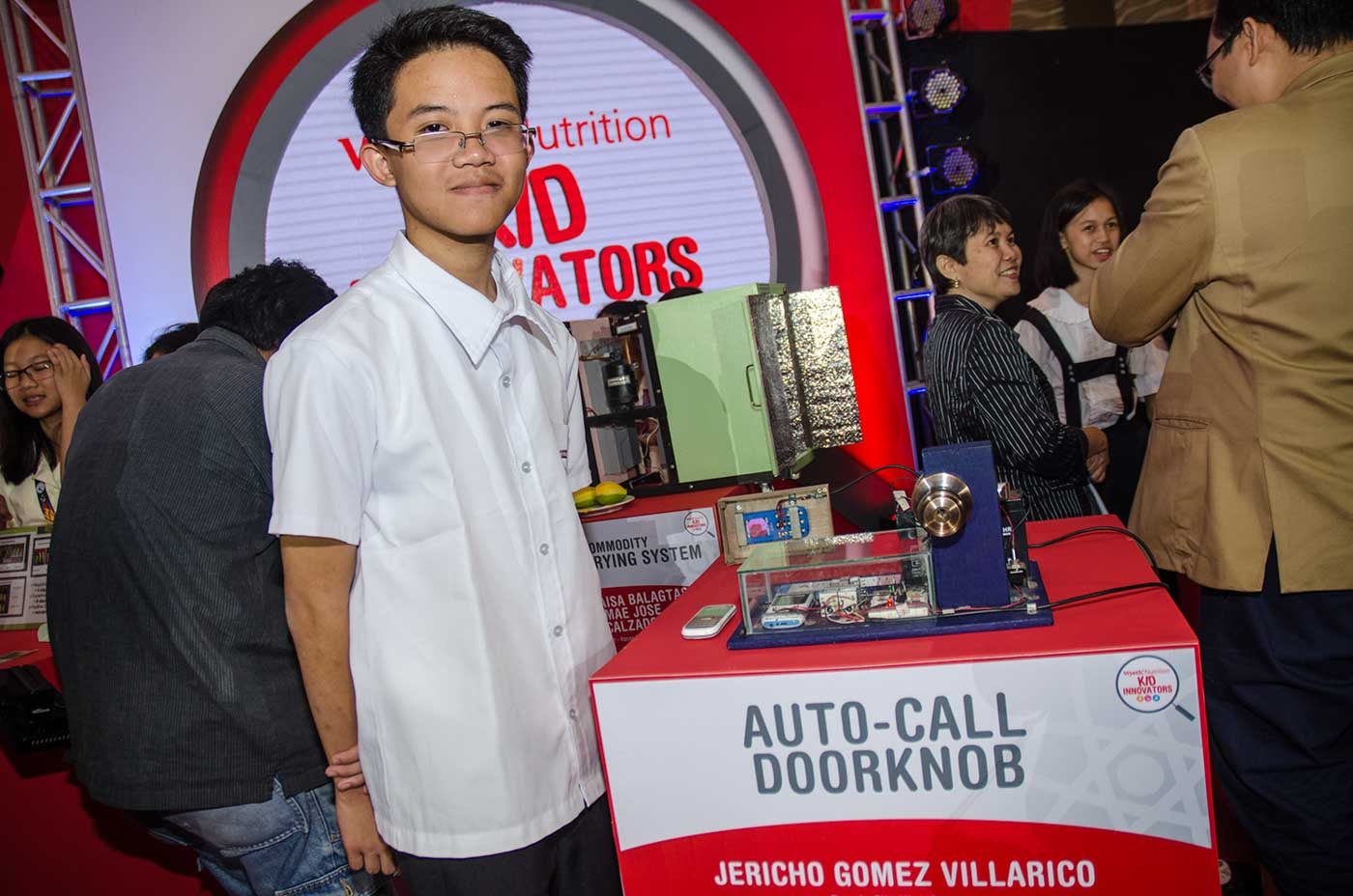 THE AUTO CALL DOORKNOB. This innovation by Jericho Gomez Villarico from Baguio City High School alerts the owner of the house through a phone call when an intruder attempts to open the locked doorknob. Photo by Rappler/Rob Reyes 