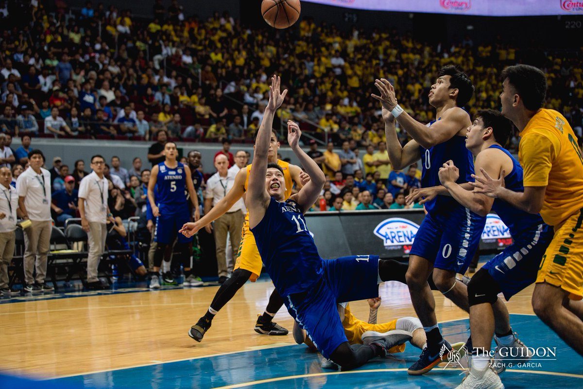 MAN OF THE MATCH. Isaac Go only made 3 points in the 4th quarter which was off a triple that sent the game into overtime. Then his only two points in the OT period was this off-balanced floater. Photo by Zach Garcia/The GUIDON   