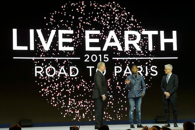 Former US Vice President Al Gore (L) speaks next to US rapper Pharell Williams (C) and Kevin Wall (R), Founder and Executive Producer of Live Earth, during a panel session on the first day of the 45th Annual Meeting of the World Economic Forum (WEF), in Davos, Switzerland, 21 January 2015. Laurent Gillieron/EPA