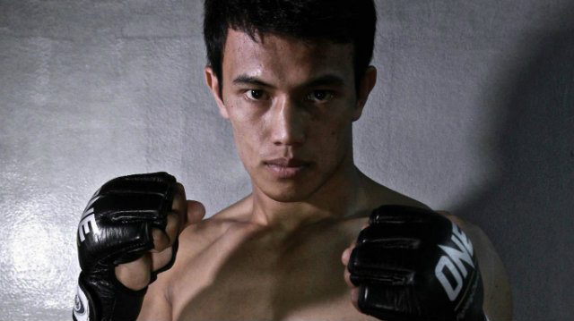 Edward Kelly battles Pinoy fighter at ONE: Valor of Champions