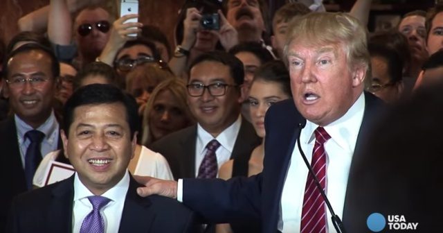 BERTEMU TRUMP. Setya Novanto (kiri) tengah menghadiri kampanye Donald Trump (kanan) yang ketika itu masih menjadi bakal calon Presiden dari Partai Republik. Foto dari screen shoot Youtube USA Today 
