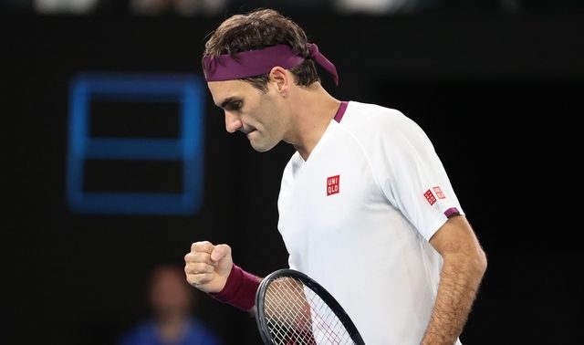 Federer roars into record 15th Australian Open quarterfinal