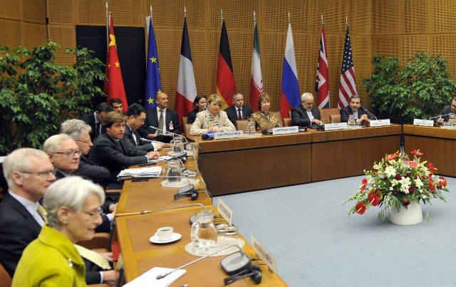 Iran, world powers try to salvage nuclear talks
