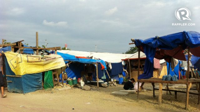 MAKESHIFT. Some of the temporary shelters of the IDPs in Zamboanga. Photo by Regine Mendoza/Rappler