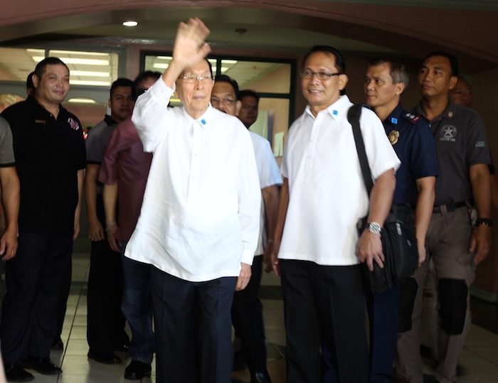 Enrile, Napoles in anti-graft court for arraignment