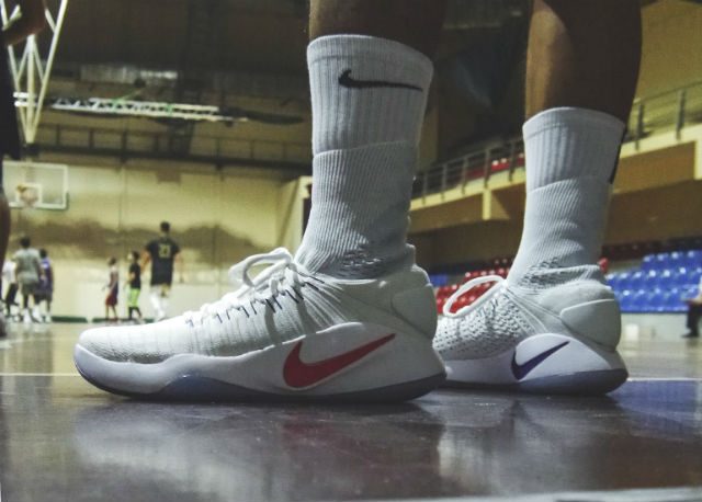 USA HOME. The new Hyperdunk 2016. Photo from Titan  