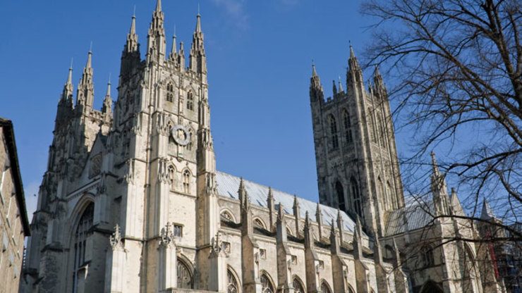 Church of England prepares to vote on women bishops
