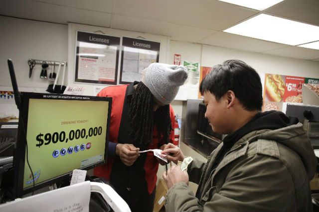 No winner in US lottery draw, jackpot swells to $1.3 billion