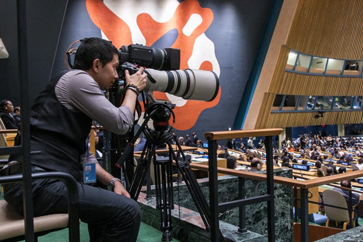 RARE PRIVILEGE. One of only 6 UN photographers, Filipino Loey Felipe says working for the UN is a rare privilege. Here, he is at work during a UN General Assembly meeting. 
