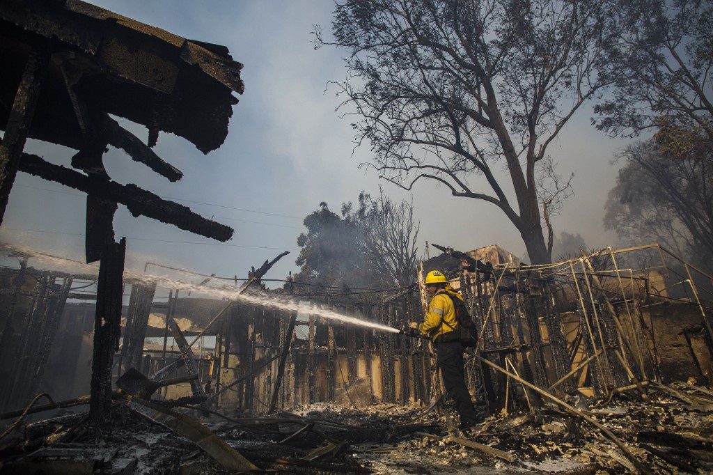 More evacuations as wildfire breaks out in Los Angeles
