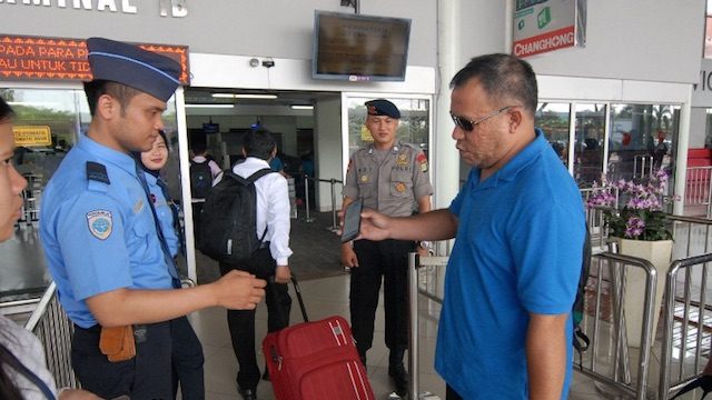 Indonesia increases airport security after terror threat, Paris attacks