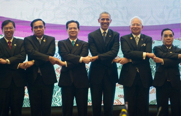 Obama deepens ASEAN-US ties as sea row escalates