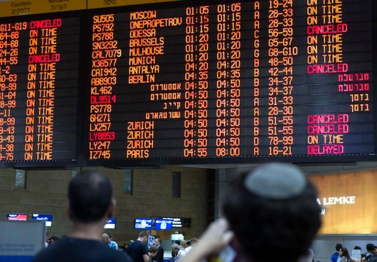 Airlines cancel Israel flights over Gaza rocket threat