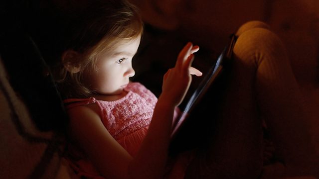 ‘Small screens’ prevent kids from sleeping – US study