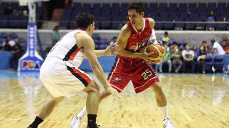 Aces destroy Bolts for third straight win