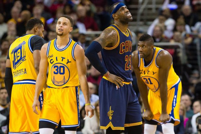 WATCH: LeBron shoves Curry, then Steph gets even