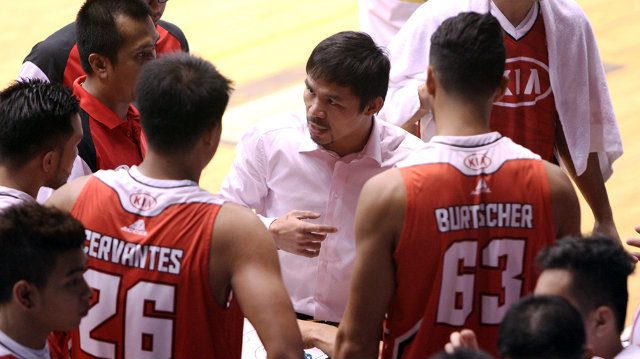 IN VINES: Pacquiao coaches PBA game before Mayweather fight