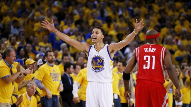 Warriors buck slow start to take Game 1 against Rockets