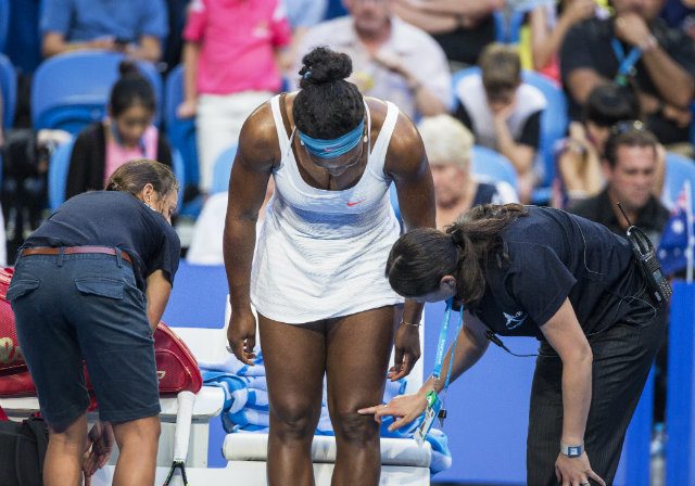 Injured Serena Williams insists she will make Aussie Open