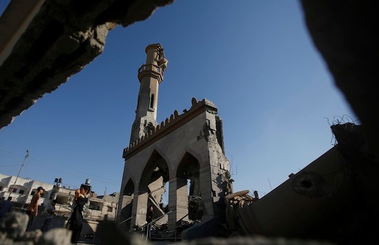 The destroyed Omar Ibn Abed Al-Aziz mosque which was targeted by Israeli war planes in Beit Hanun town in the northern Gaza Strip on, 27 Augast 2014. 