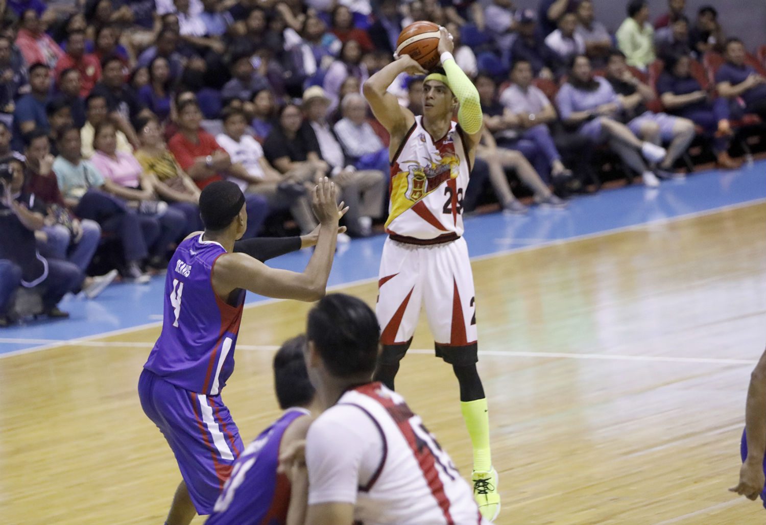 San Miguel’s Arwind Santos itching to end PH Cup finals in Game 5