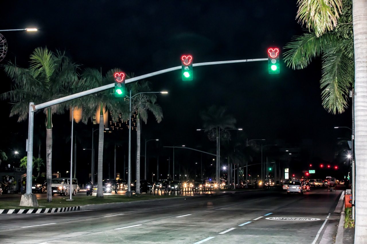 STOP, LOOK, SMILE. The Mickey-fied signal lights can be spotted in 7 major cities around Metro Manila. Photo courtesy of The Walt Disney Company Philippines 