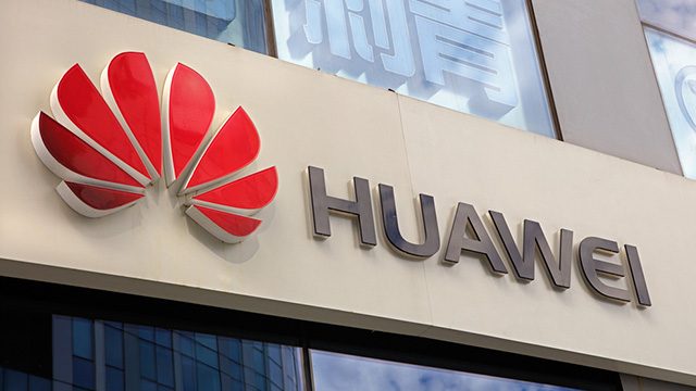 Huawei working on 5G foldable phone – report