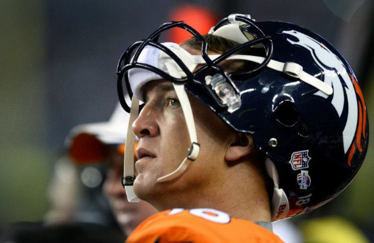 Peyton Manning breaks NFL touchdown record