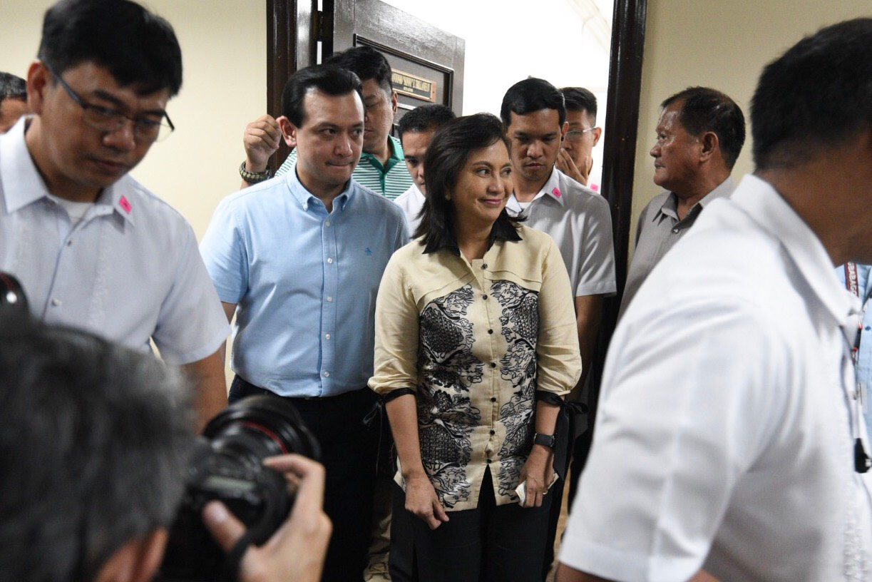 Robredo visits Trillanes in Senate
