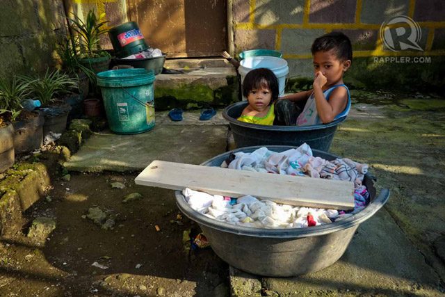DIRTY LAUNDRY. The hunger problem in Bayan ni Juan results in sex-for-food prostitution, death by malnutrition among infants, and stunted growth among young children. 