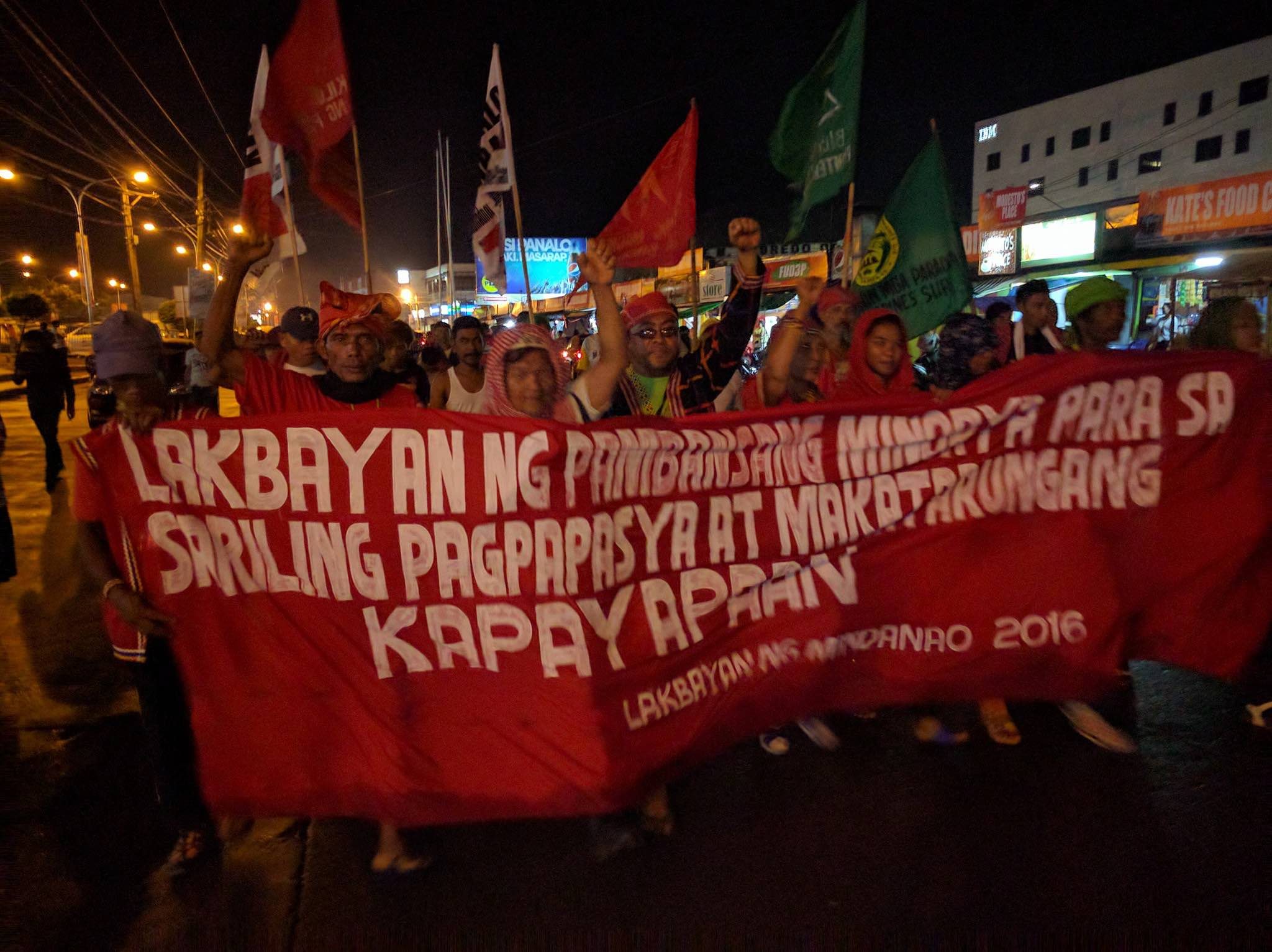 RIGHT TO SELF-DETERMINATION. On the 100th day of the Duterte administration, Moro and indigenous peoples from communities all over the country march to Manila to assert their right to self-determination. Photo from Lakbayan ng Pambansang Minorya's Facebook page 