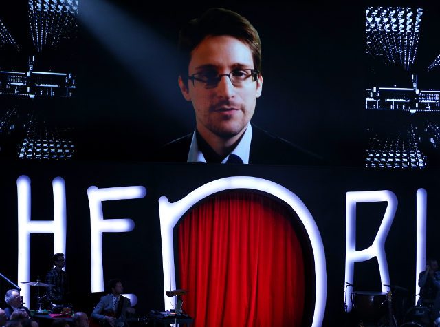 Snowden’s girlfriend living with him in Russia: film