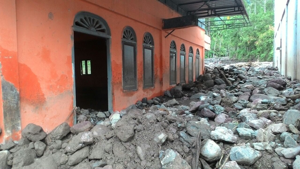 Banjir bandang terjang Pidie, puluhan rumah rusak