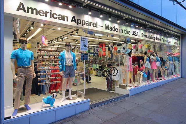 Facing sales slump, American Apparel to close stores