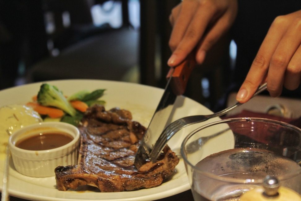 SUMPTUOUS. Arabela's T-bone steak is so good, it could keep you full for the whole afternoon. 
   