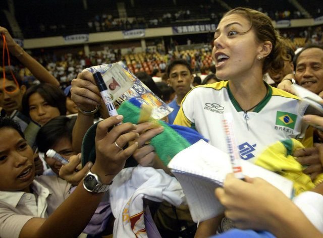 Brazil volleyball star Leila Barros to return to the Philippines