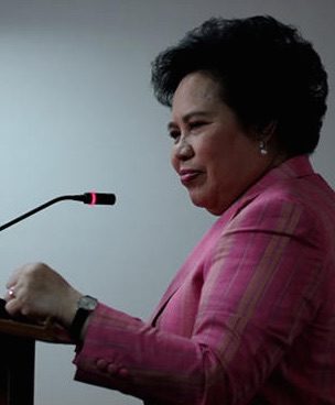 BRAVE FRONT. Santiago says of lung cancer: 'My attitude is one of total surrender and resignation to the will of God.' File photo by Joseph Vidal/Senate PRIB   