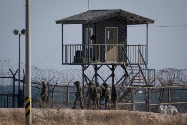 North and South Korea begin destroying border guard posts