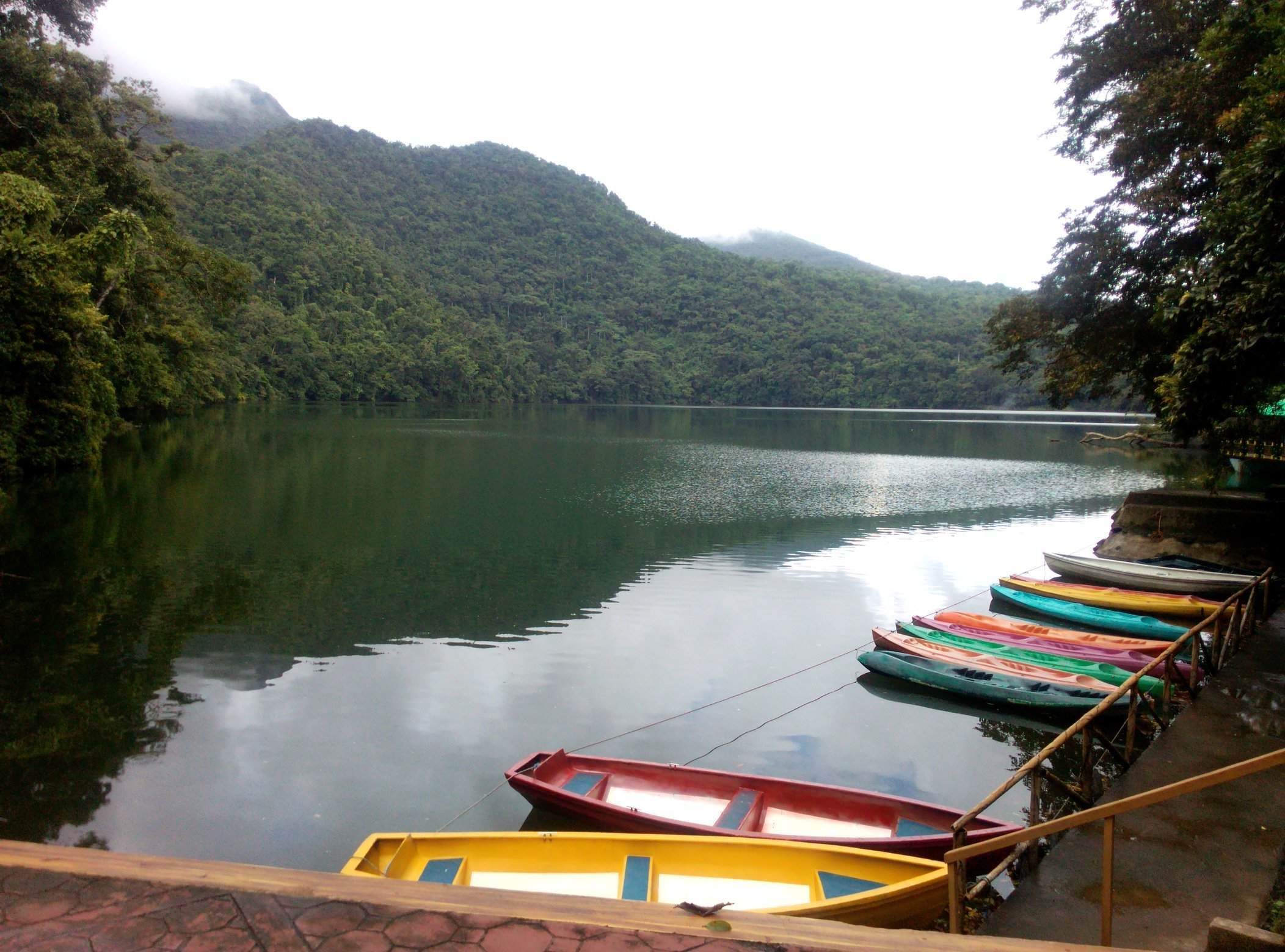 How residents make a living out of their home, Lake Bulusan